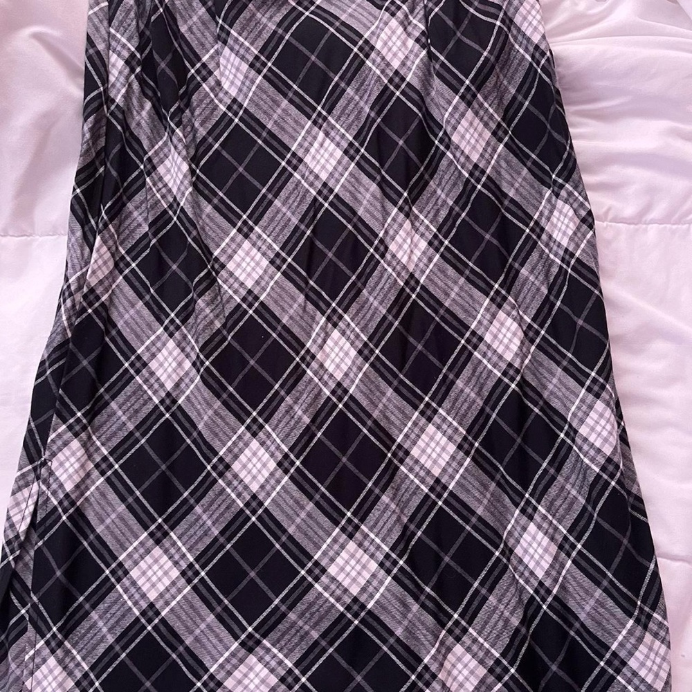 Forever 21 MIDI Black and White Plaid Skirt